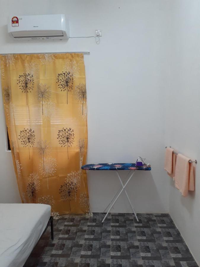 Homestay Idaman B B With 2 Room Aircond 2 Quen Bed And Not Sharing Room -Privacy クアラ・トレンガヌ エクステリア 写真