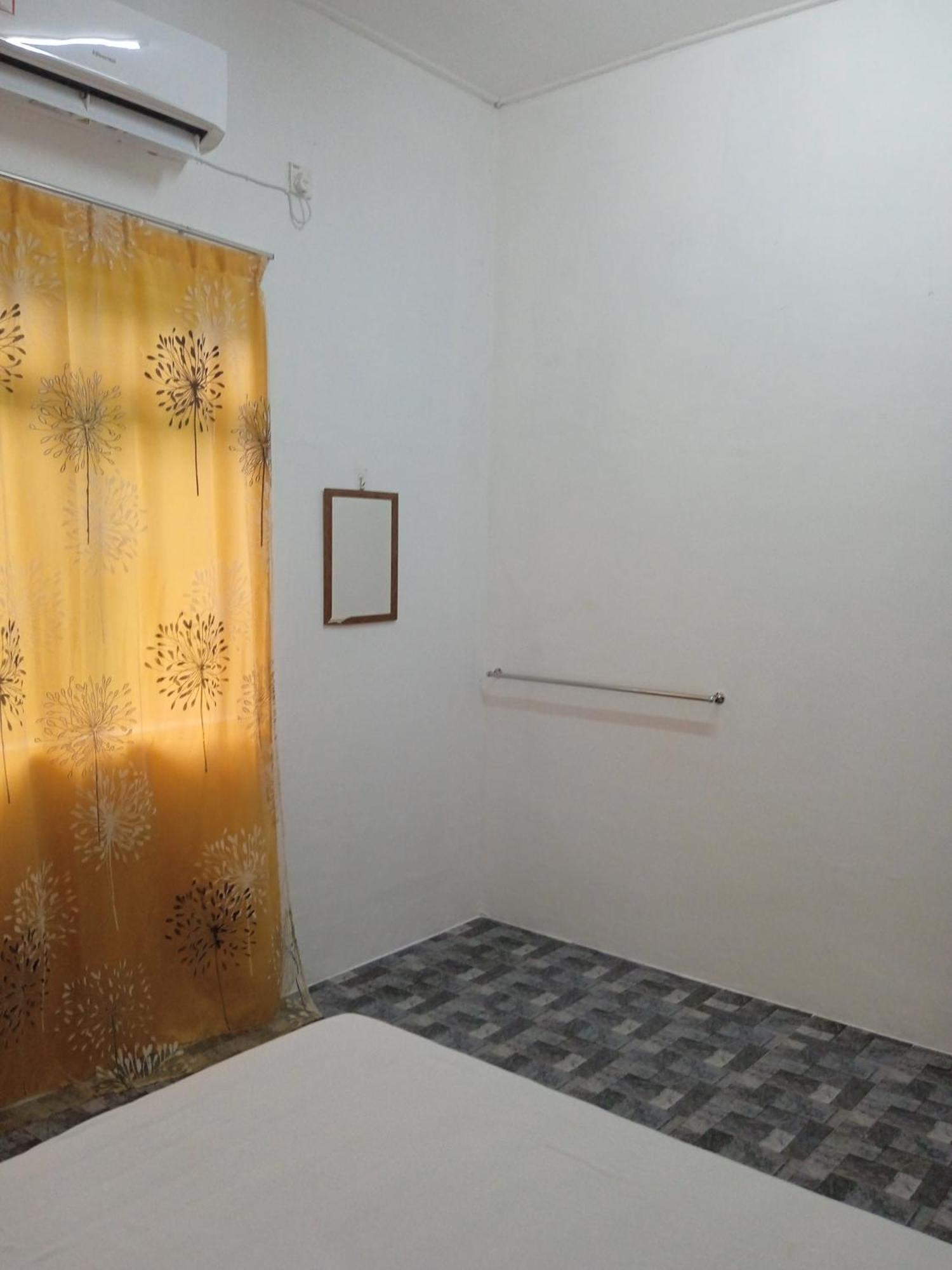 Homestay Idaman B B With 2 Room Aircond 2 Quen Bed And Not Sharing Room -Privacy クアラ・トレンガヌ エクステリア 写真