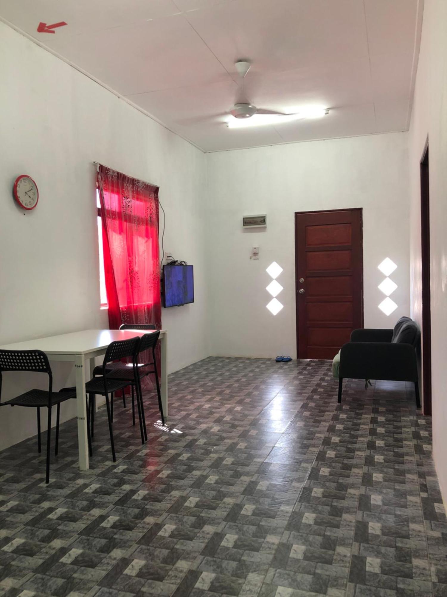 Homestay Idaman B B With 2 Room Aircond 2 Quen Bed And Not Sharing Room -Privacy クアラ・トレンガヌ エクステリア 写真