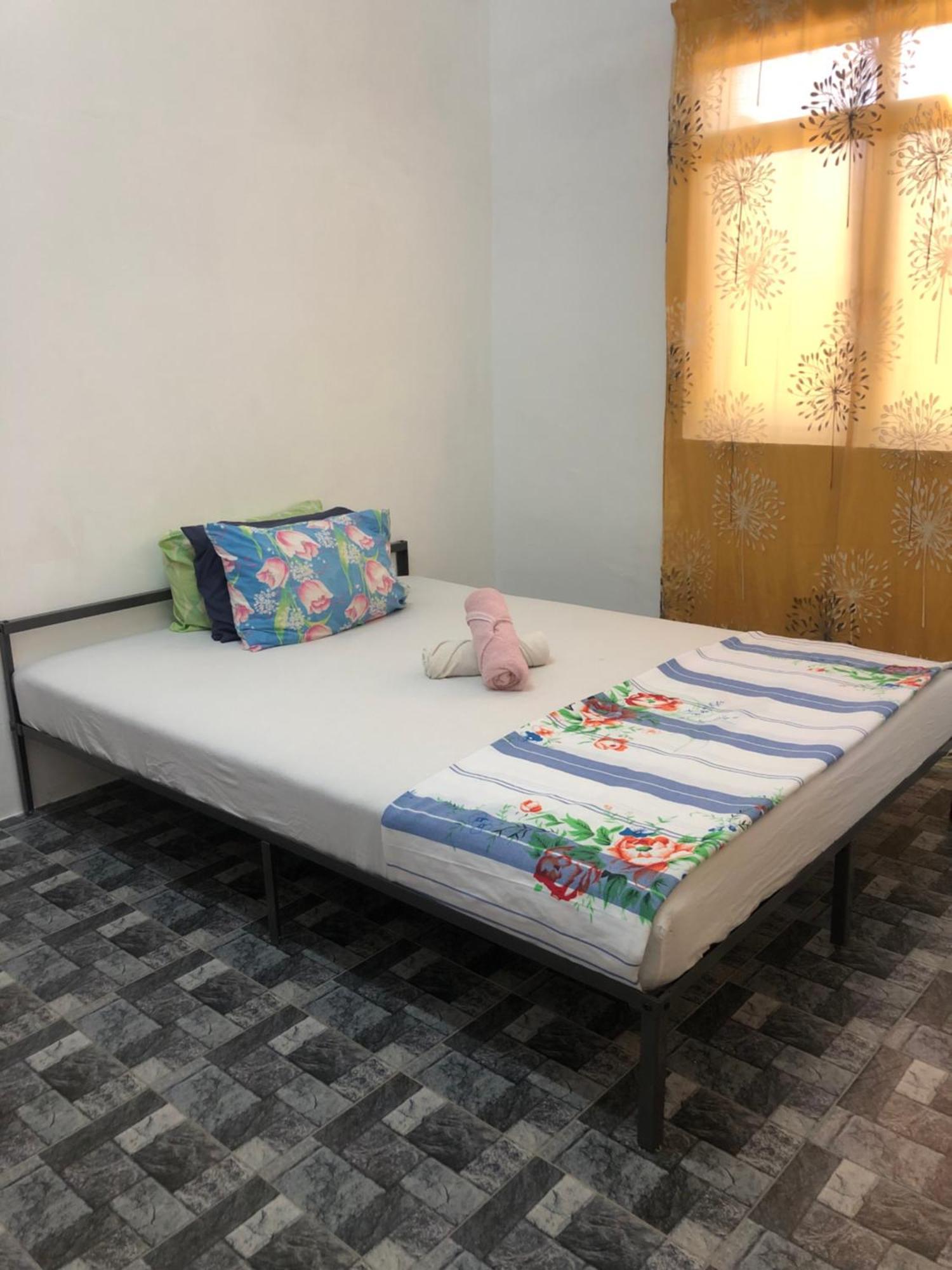 Homestay Idaman B B With 2 Room Aircond 2 Quen Bed And Not Sharing Room -Privacy クアラ・トレンガヌ エクステリア 写真