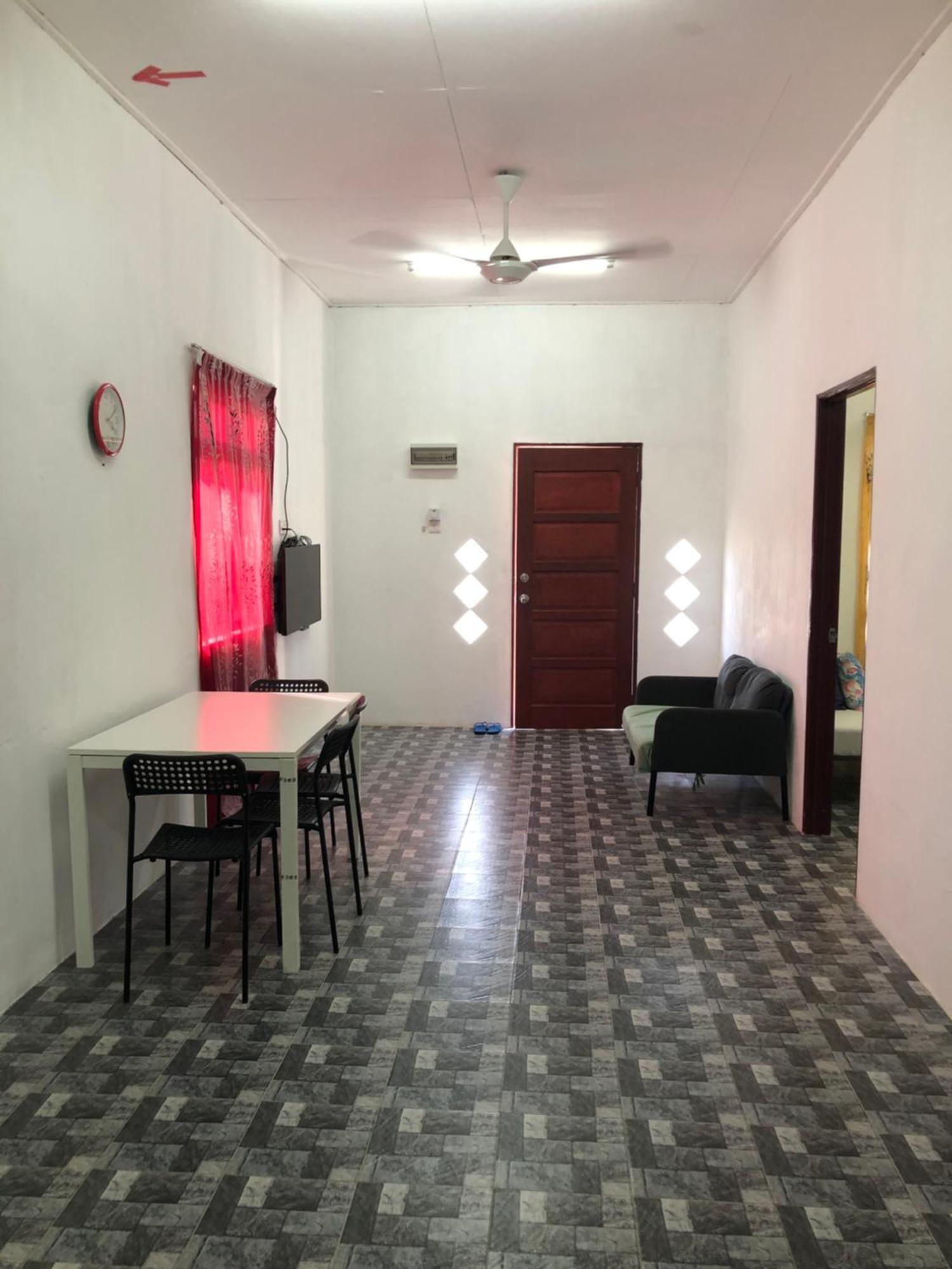 Homestay Idaman B B With 2 Room Aircond 2 Quen Bed And Not Sharing Room -Privacy クアラ・トレンガヌ エクステリア 写真
